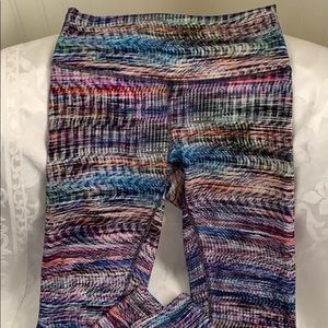 LuluLemon WunderUnder 25” Leggings Size 6 🌈🪐🌈